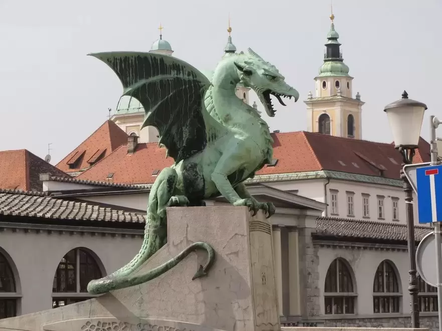 амајлија за срећу - змај